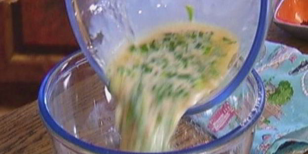 кукурузные маффины с зеленым луком и чили