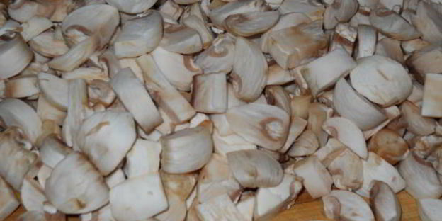 куриные маффины с брокколи и грибами