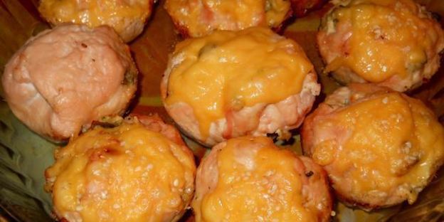 куриные маффины с брокколи и грибами