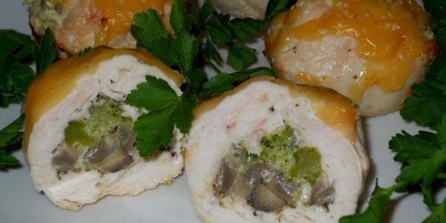 куриные маффины с брокколи и грибами