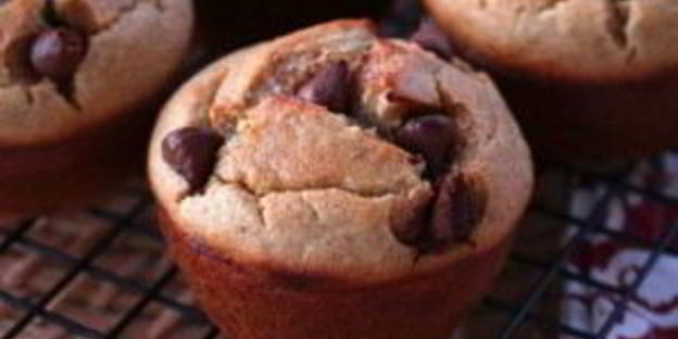 маффины из овсянки и бананов с шоколадом