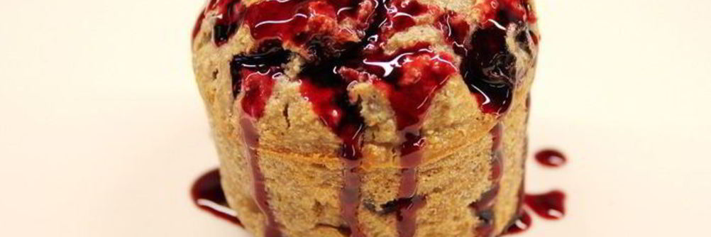 Маффины на гречневых хлопьях с вишней