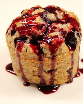 Маффины на гречневых хлопьях с вишней