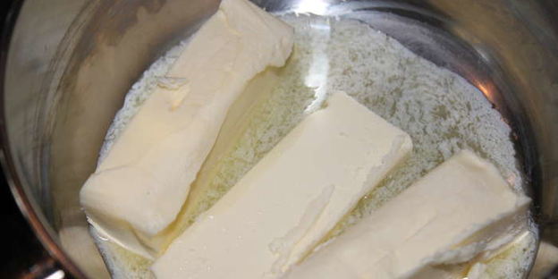 маффины на гречневых хлопьях с вишней