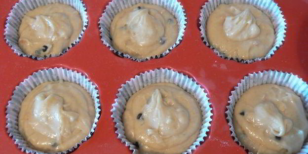 маффины с арахисовой пастой и шоколадными каплями