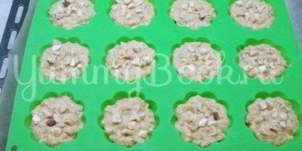 маффины с грушей, фундуком и пряностями