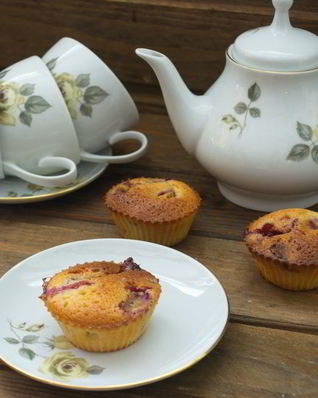 Маффины со свежей клубникой