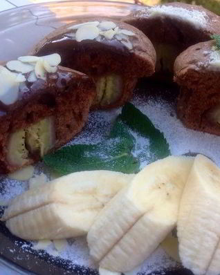 Шоколадные маффины с бананом