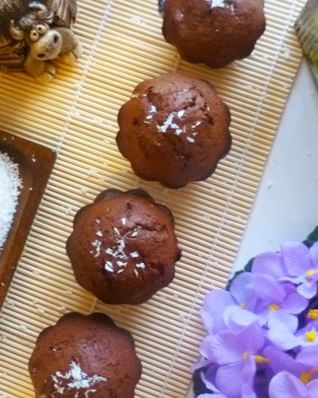 Шоколадные маффины с кокосом