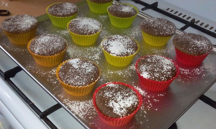 Рецепт шоколадных маффинов с кусочкамии шоколада