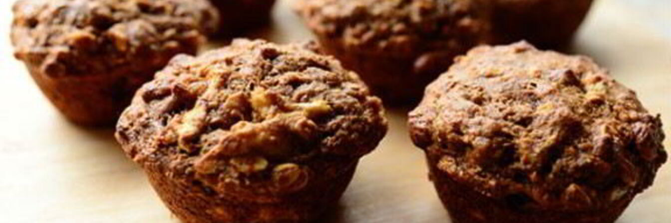 Вкусные маффины с орехами