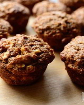 Вкусные маффины с орехами