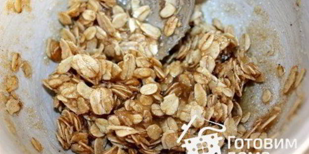 яблочные маффины с овсяной посыпкой