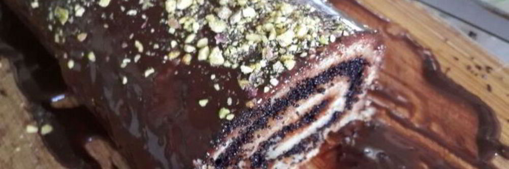 Медово-маковый рулет