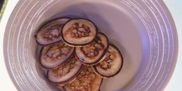 гречневые оладьи с грибным соусом