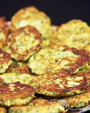 Кабачковые оладьи с манкой