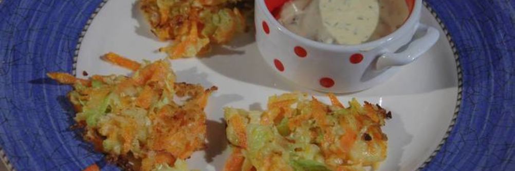 Капустные оладьи с морковью и луком-пореем