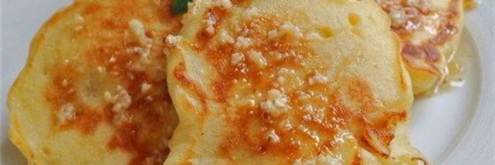 Кефирные оладьи с яблоками