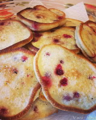 Оладушки с ягодами