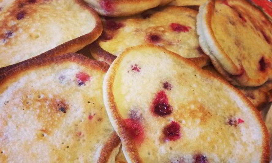 Рецепт оладушек с ягодами