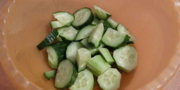 оладьи из пекинской капусты с огуречным соусом