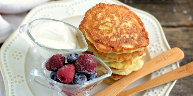 оладьи с яблоком и кабачком