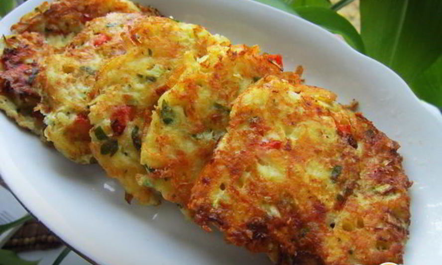 Рецепт овощных оладий с сыром