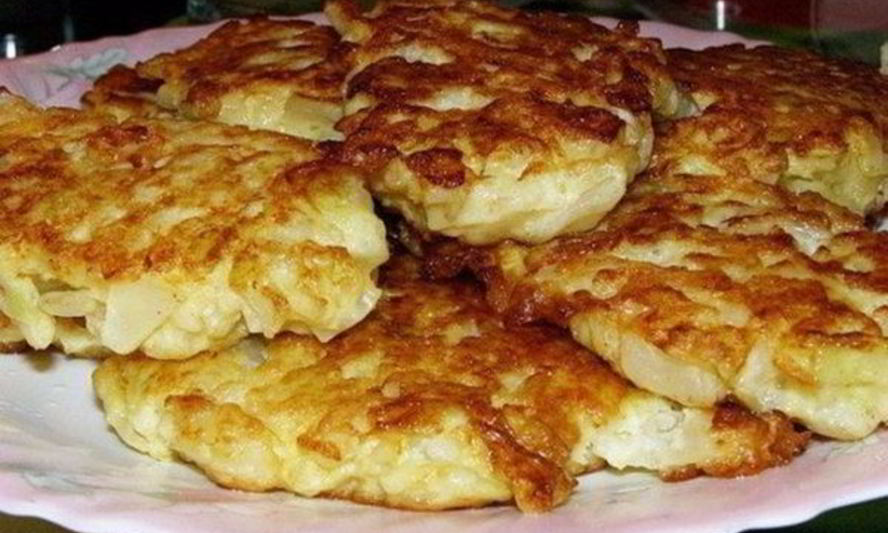 Рецепт простых оладий из капусты на кефире
