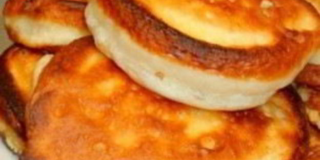 пышные яблочные оладьи