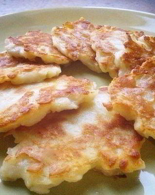 Яблочные оладьи