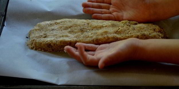 бискотти с финиками и орехами