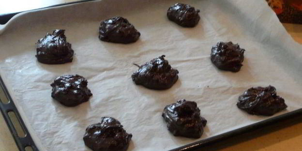 большое шоколадное печенье