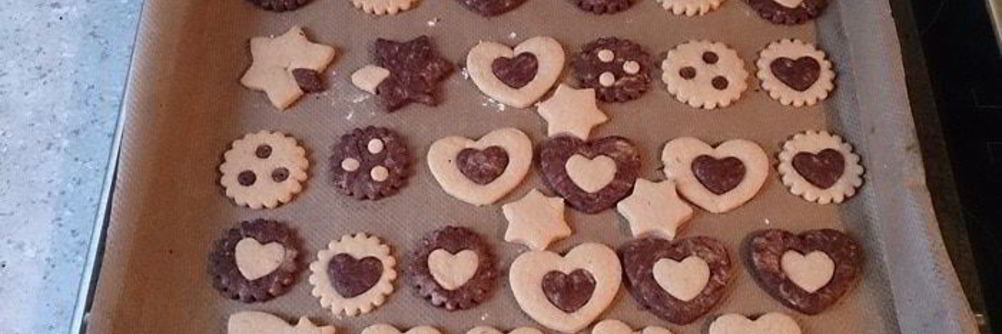 Двухцветное новогоднее печенье