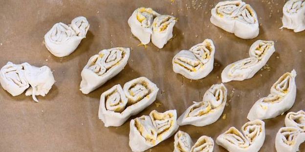 лимонное печенье из слоеного теста