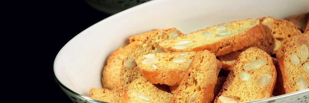 Лимонные бискотти с миндалем