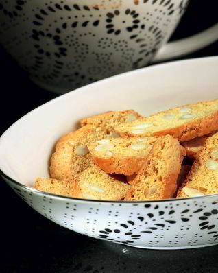 Лимонные бискотти с миндалем