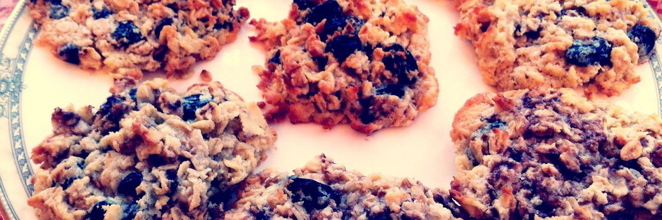 Овсяное печенье с сухофруктами и шоколадными каплями