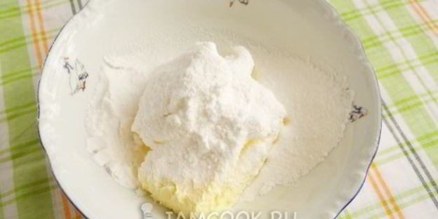 песочное печенье с шоколадным пудингом