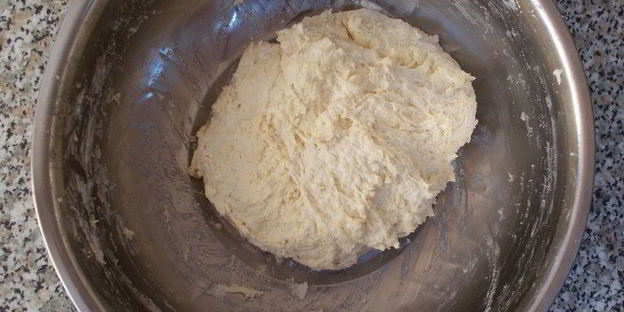 рогалики из сметанного теста с апельсиновой маковой начинкой