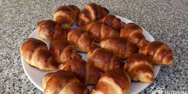 рогалики из сметанного теста с апельсиновой маковой начинкой