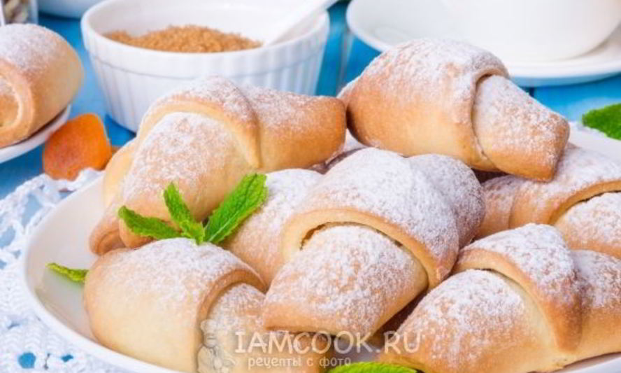 Рецепт рогаликов с сухофруктами и орехами