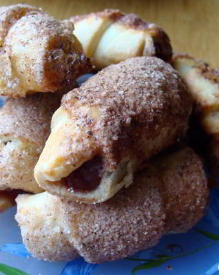 Рогалики с вишней