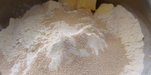 рогалики с вишней