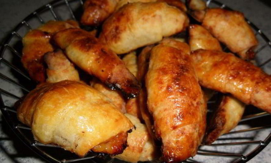 Рецепт рогаликов творожных с фруктовой начинкой