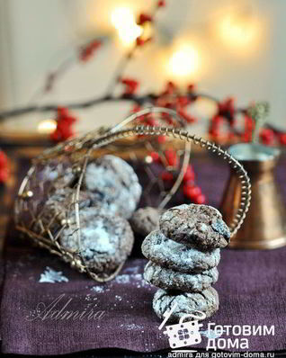 Шоколадно-миндальное печенье с черносливом