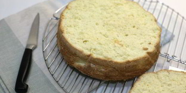 бисквитный пирог с ягодами