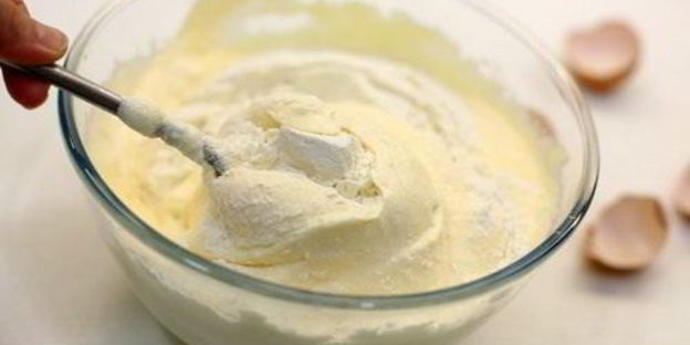 бисквитный пирог с ягодами