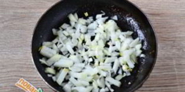 блинный пирог с курицей и грибами