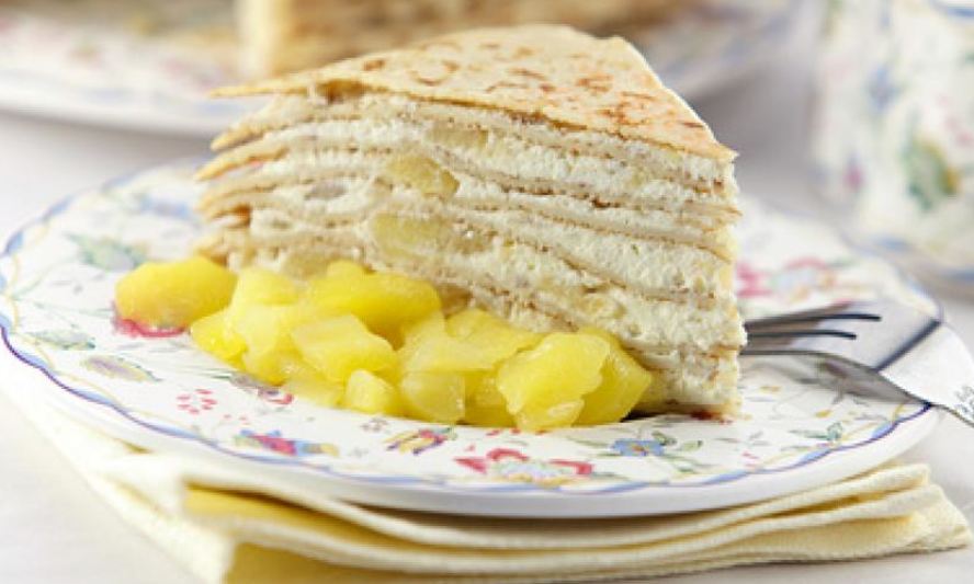 Рецепт блинного слоеного пирога с яблоками и творогом