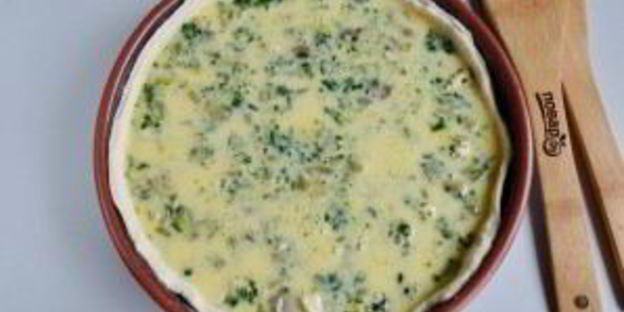 быстрый куриный пирог со шпинатом и грибами